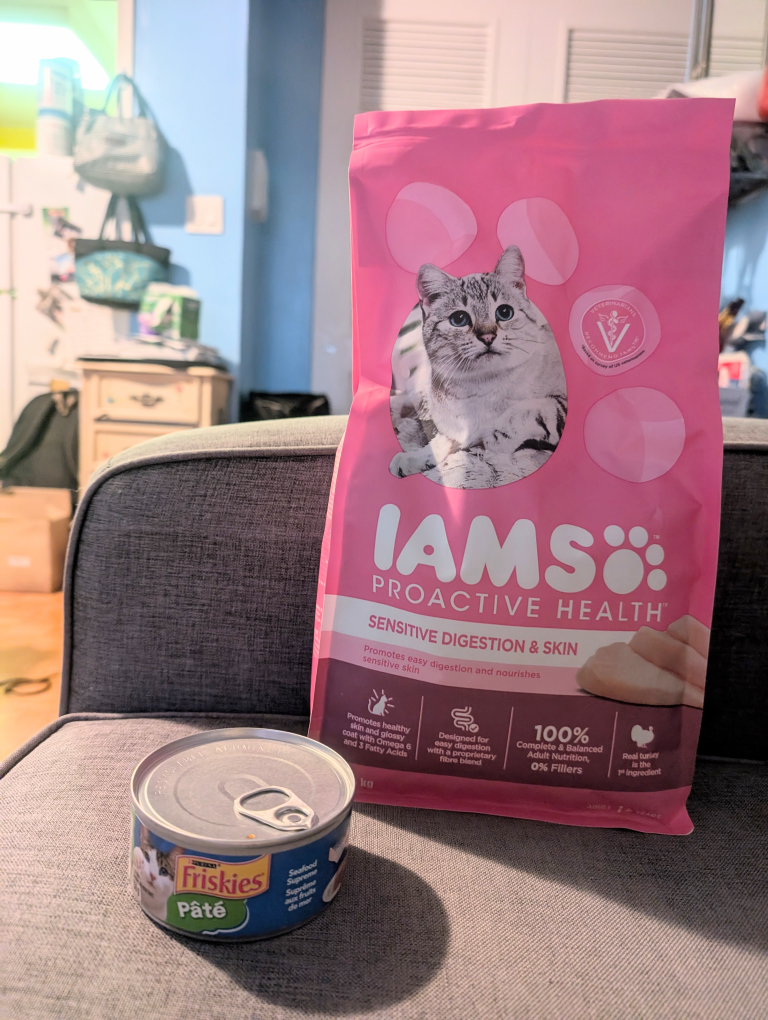 IAMS Proactive Health Cat Food