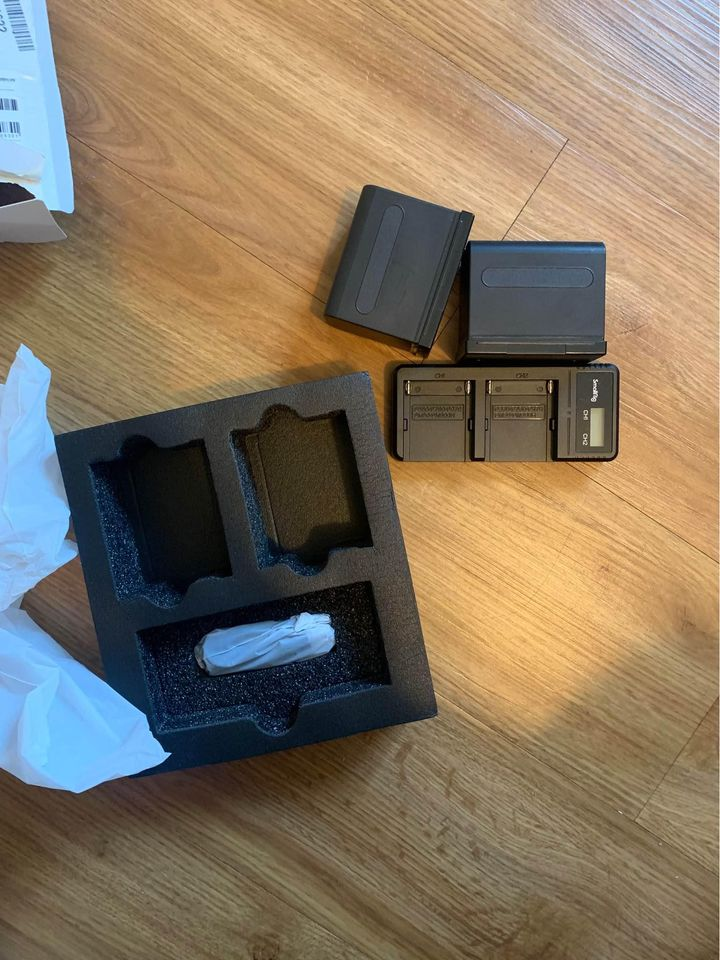 SmallRig NP-F970 Battery Charger Set for Sony - photo 3
