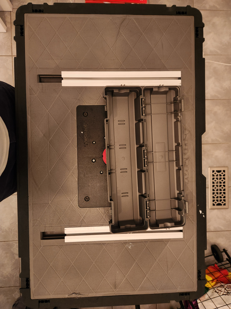 Husky Portable Jobsite Workbench - photo 5