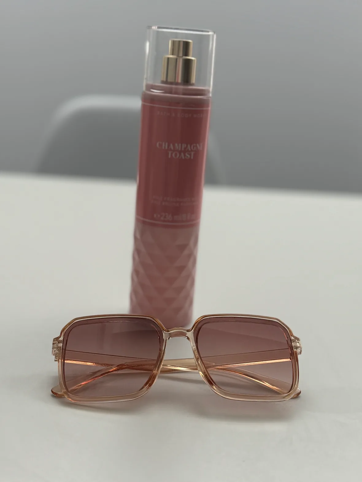 Sunnies & BBW Champagne Toast Fragrance thumbnail