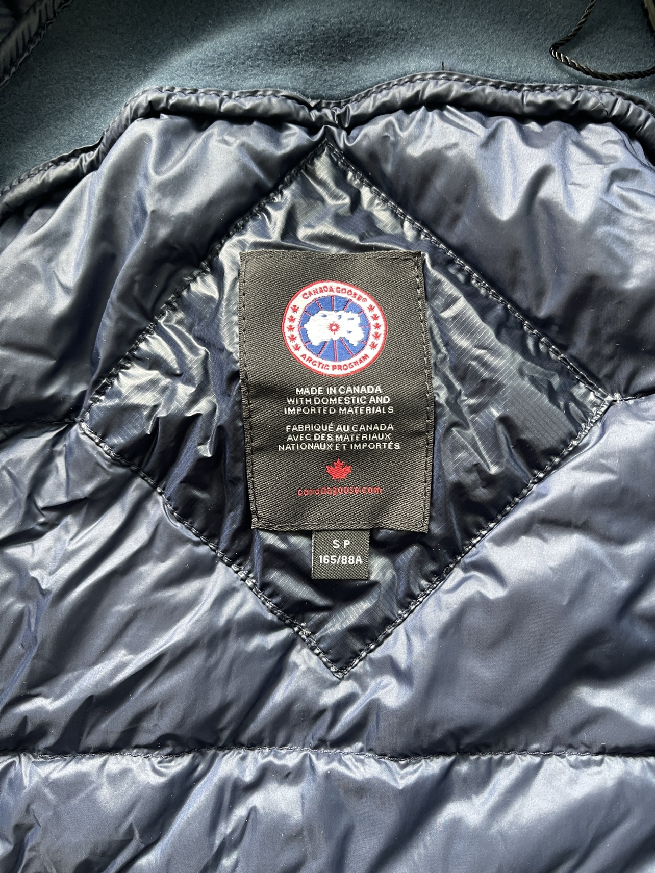 *PRICE DROP* Canada Goose Hybridge Lite Jacket - photo 4