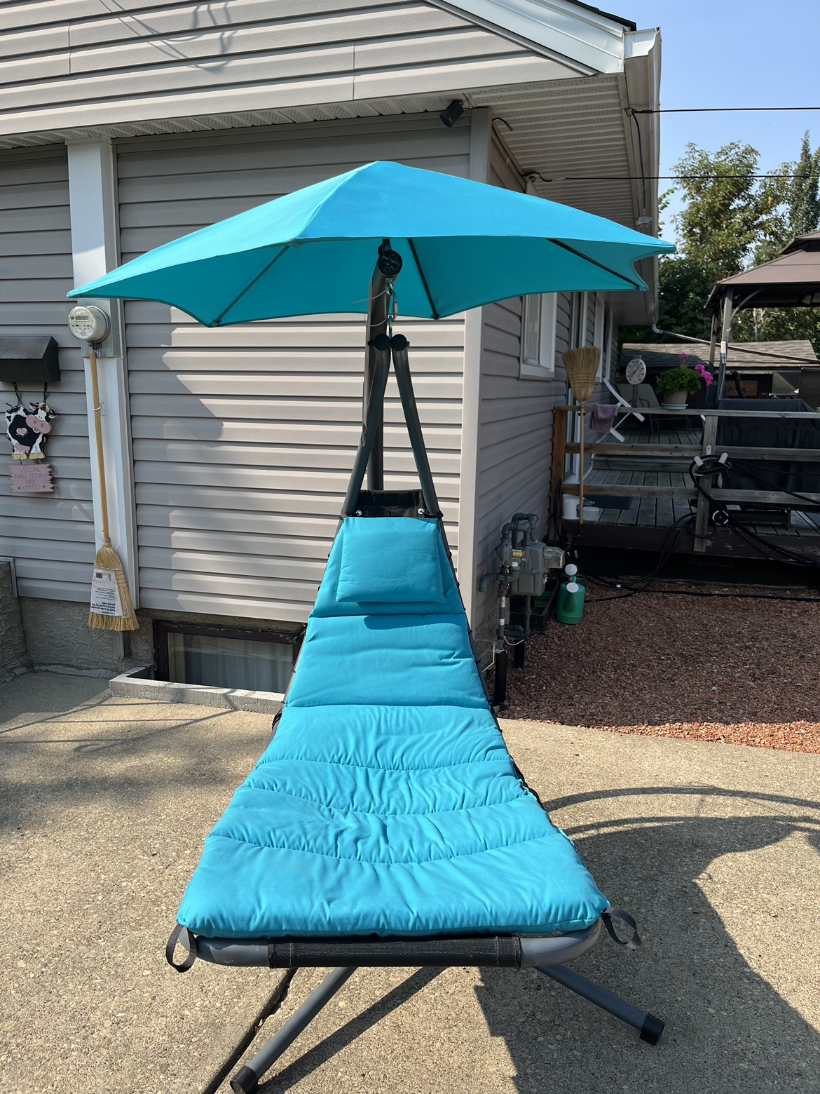 Vivere Hanging Patio Lounger with Umbrella - photo 3