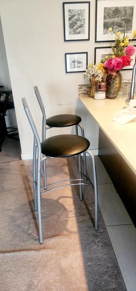 2 Bar Stools - photo 3