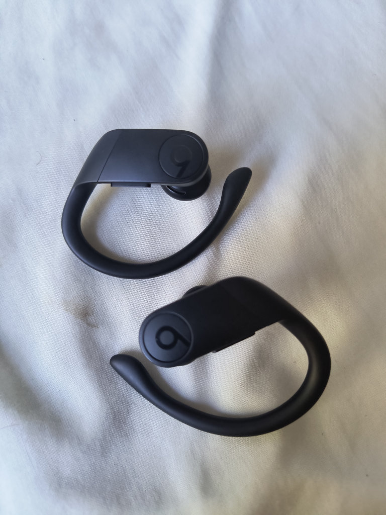 Powerbeats Pro Wireless Earbuds (retail $330) - photo 2