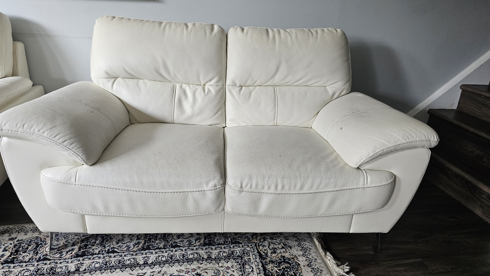White Leather Love Seat - photo 4