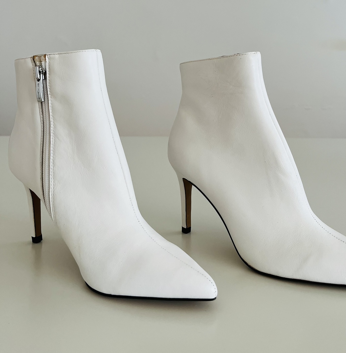 Steve Madden Logic White Leather Ankle Boots. Size 6. New - photo 2