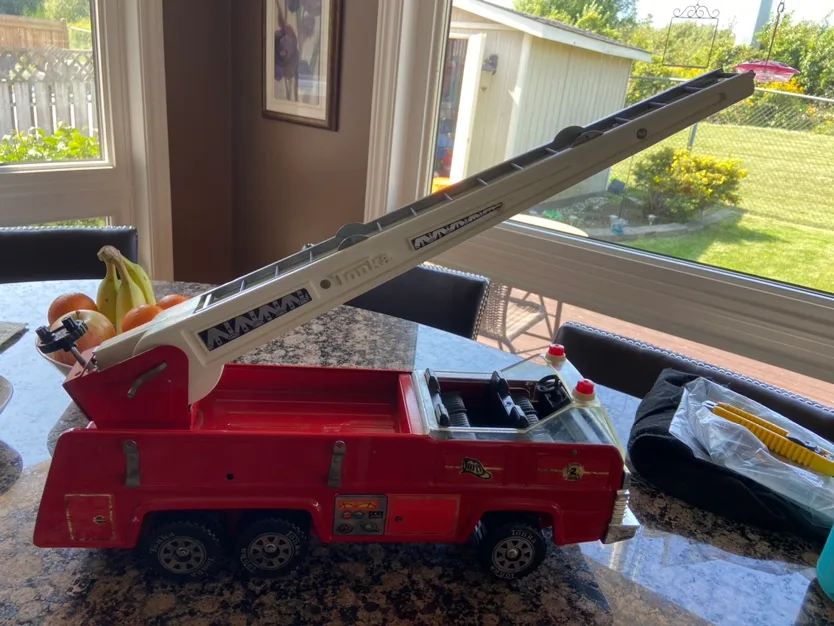 Vintage Tonka Metal  Fire Truck image indicator(2)