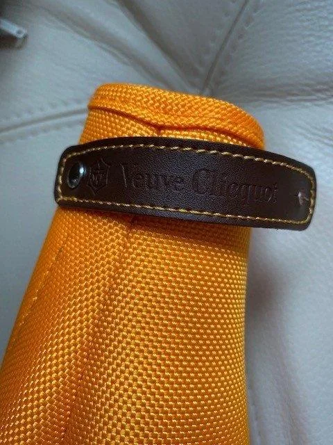 Veuve Clicquot Champagne Bottle Carrier cooler image indicator(4)