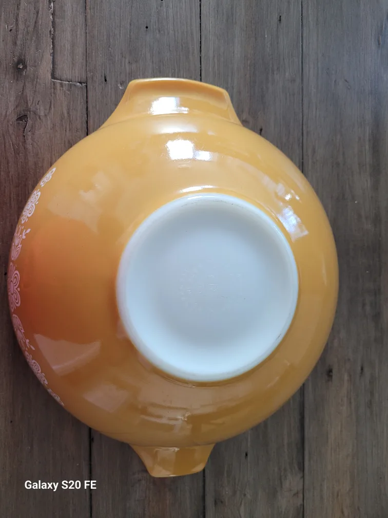 Vintage Pyrex 4qt Bowl image indicator(2)