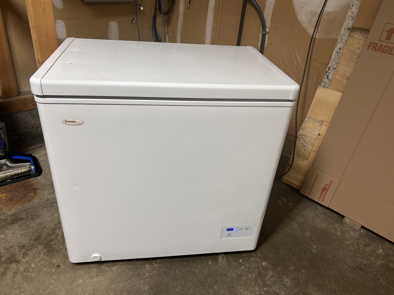 Danby Chest Freezer - photo 3
