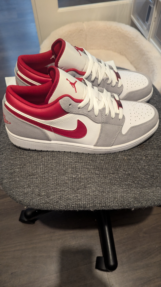 Air Jordan 1 Low "University Red" - photo 2