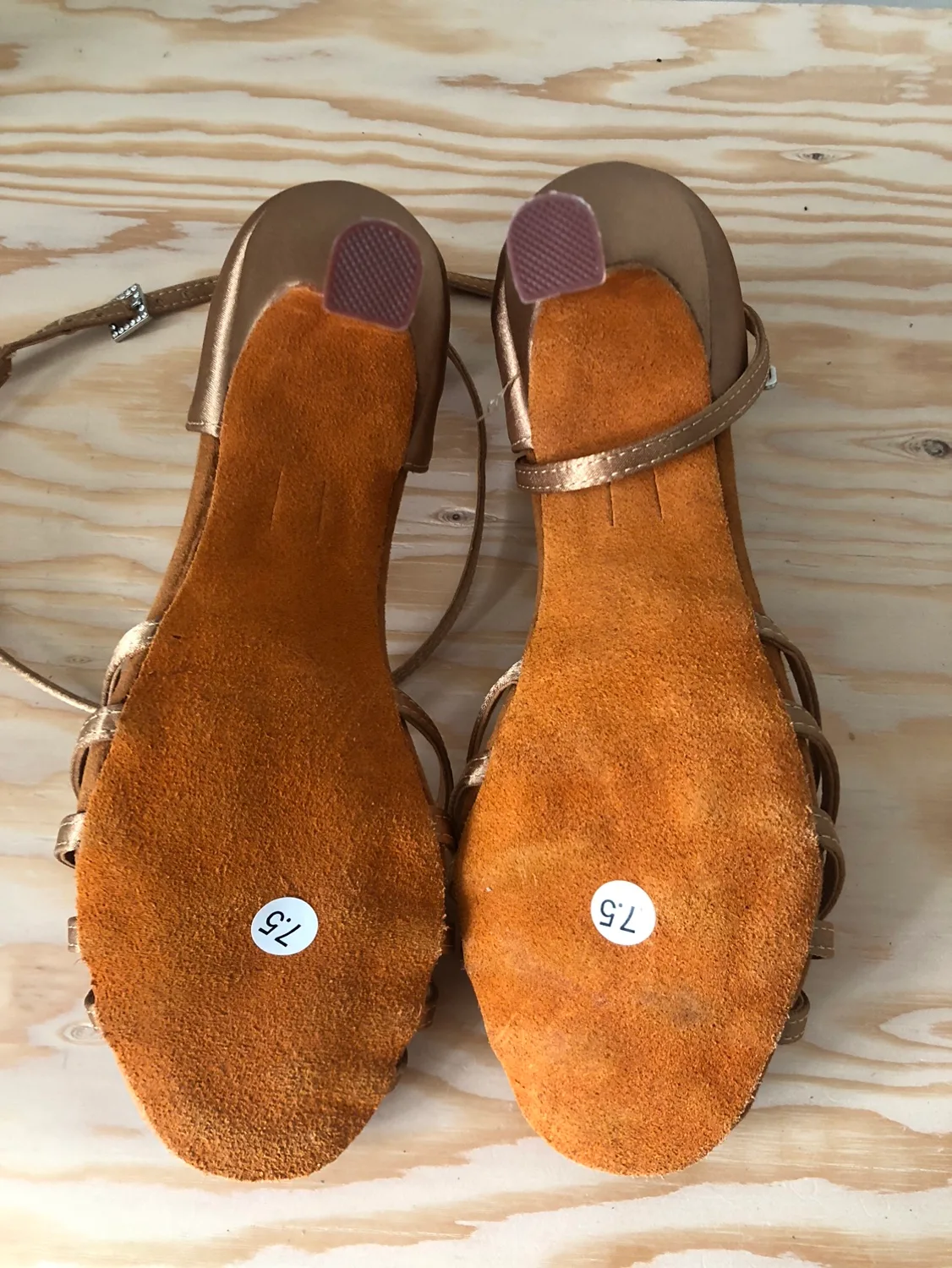 Dance Shoes image indicator(3)