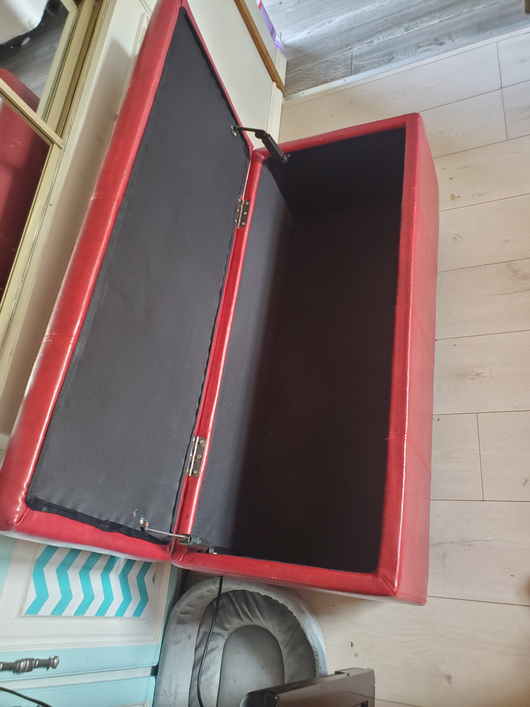 Red Storage Ottoman - photo 2