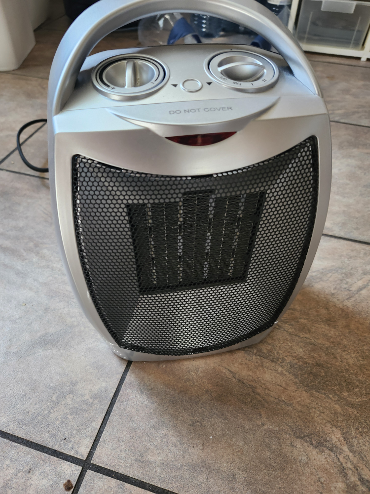 Ceramic heater/fan.