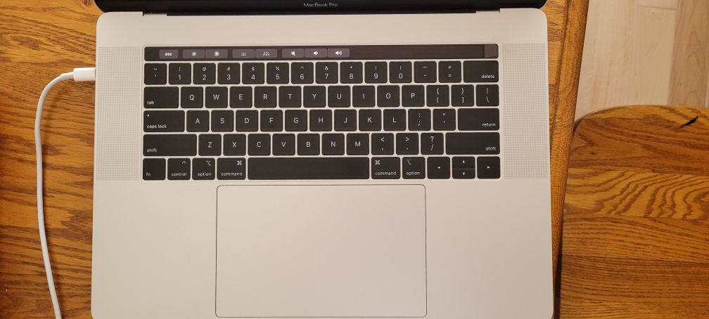 MacBook Pro 2019 - photo 2