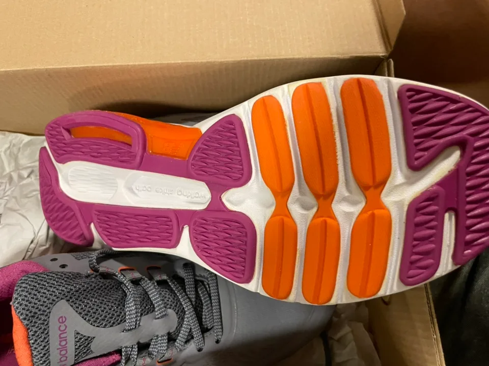 New Balance 847 Running Shoes image indicator(2)