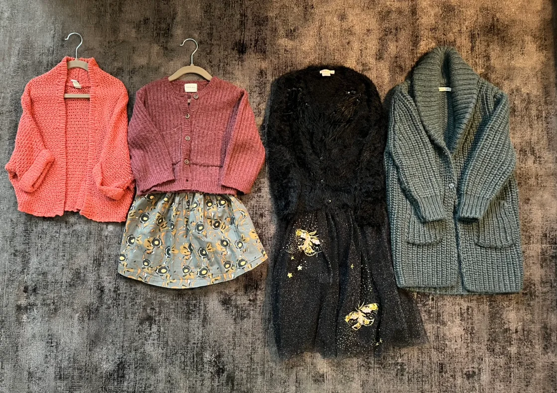 Fall/Winter Girls Clothing Bundle Size 5-6 yrs thumbnail