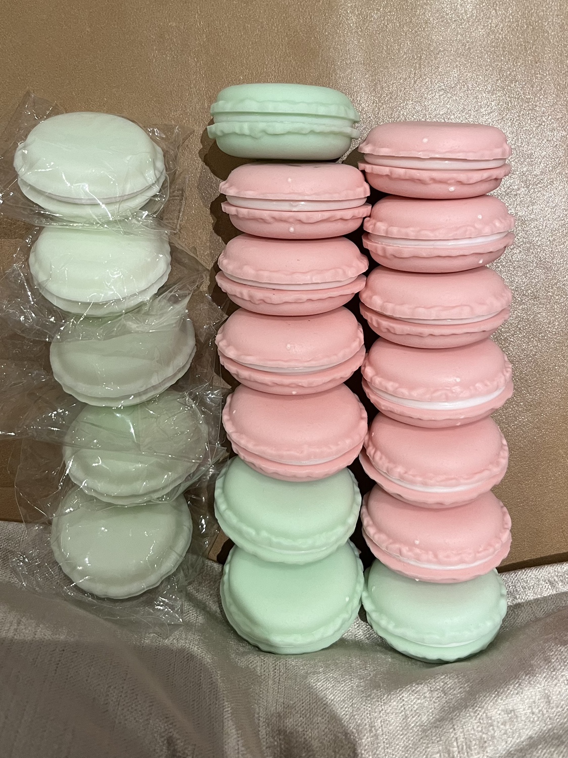 Set of 19 kawaii Macaron Shaped favour/trinket Boxes - photo 2