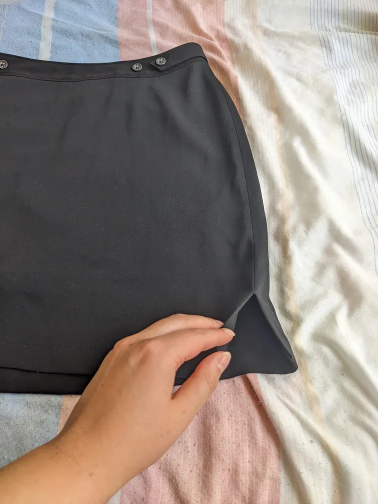 Banana Republic Black Skirt image indicator(2)