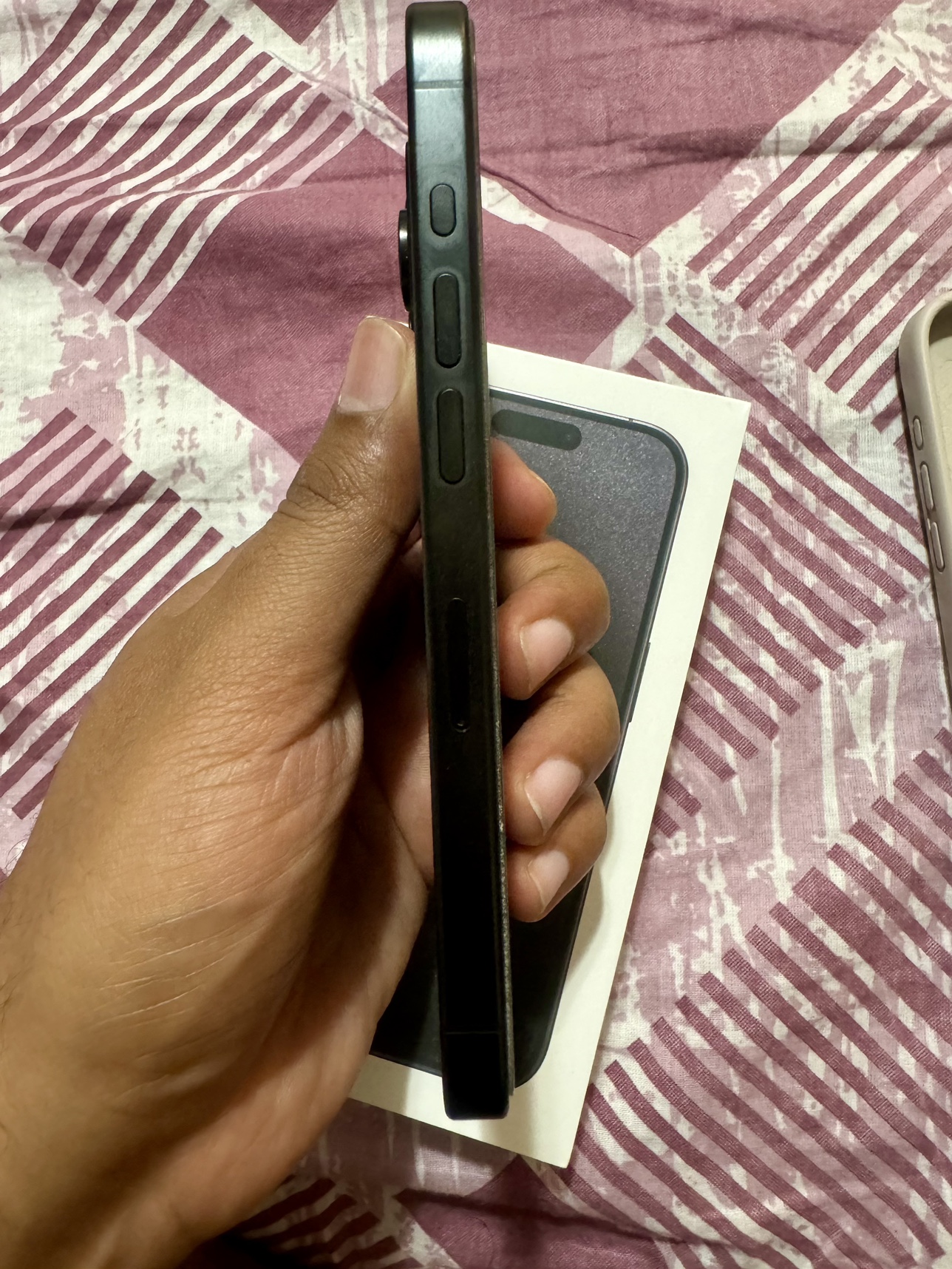 iPhone 15 Pro - photo 4