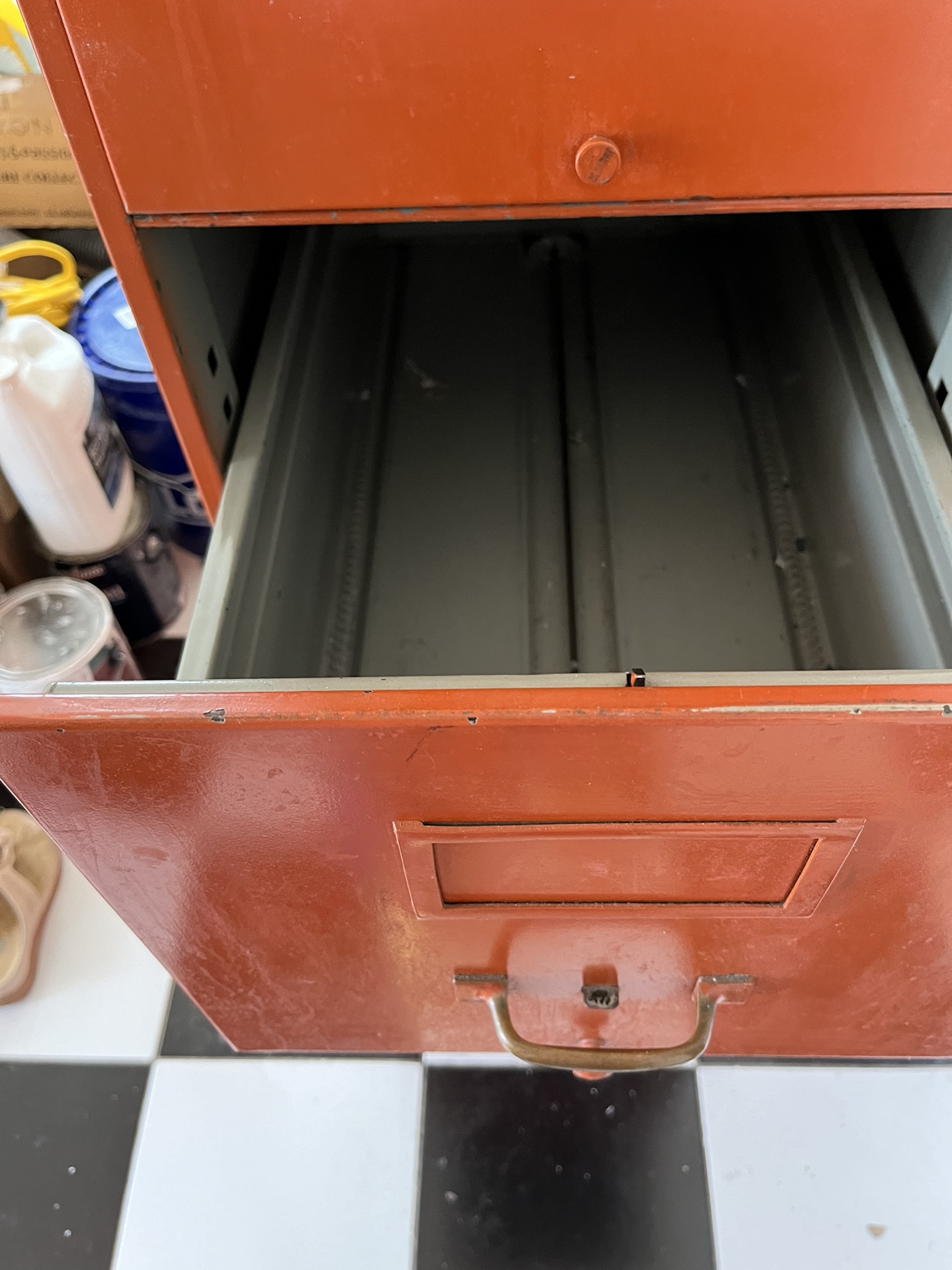 Vintage 4-Drawer Filing Cabinet - photo 3