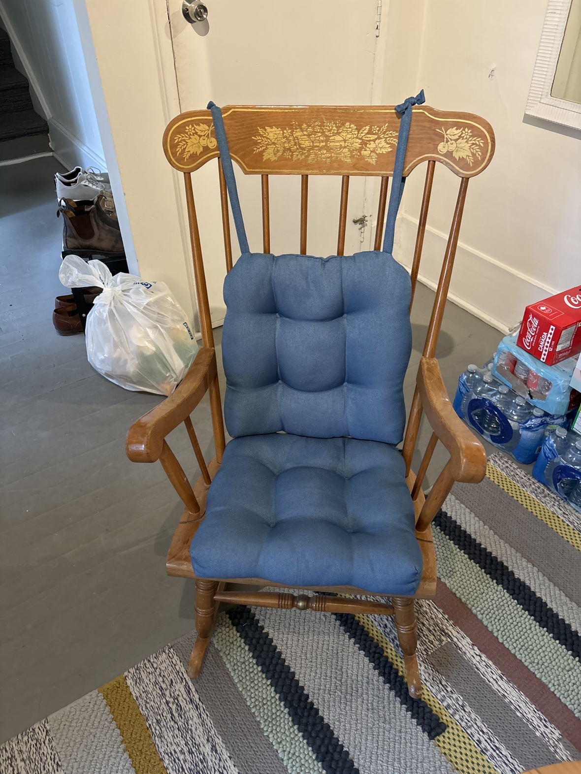 Wooden Rocking Chair - photo 3