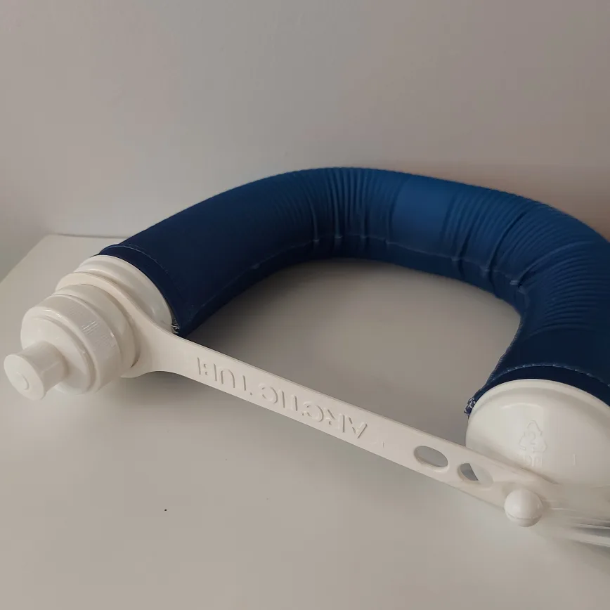 NEW - Unique 1L Arctic Tube Water Bottle image indicator(6)