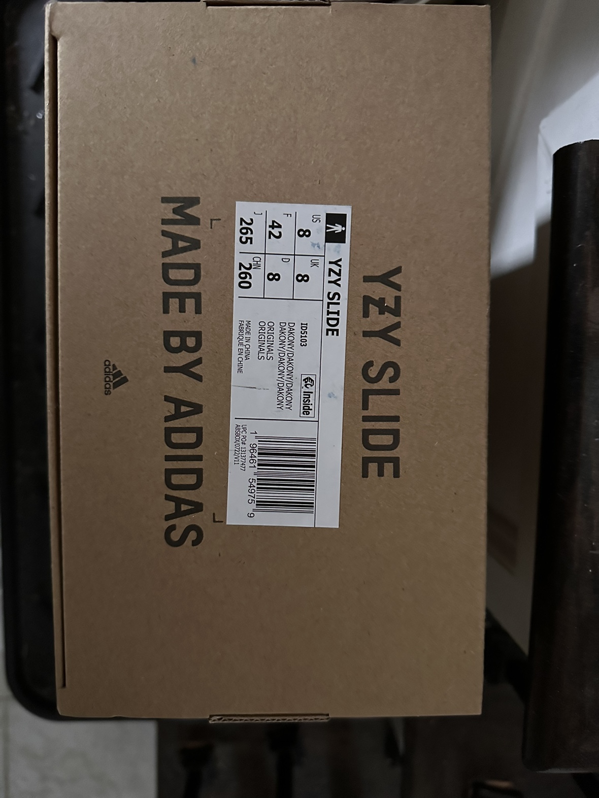 Yeezy Slides size 8 - photo 4