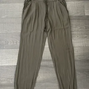 TALULA Olive Green Jogger Pants Karrot - Main Image
