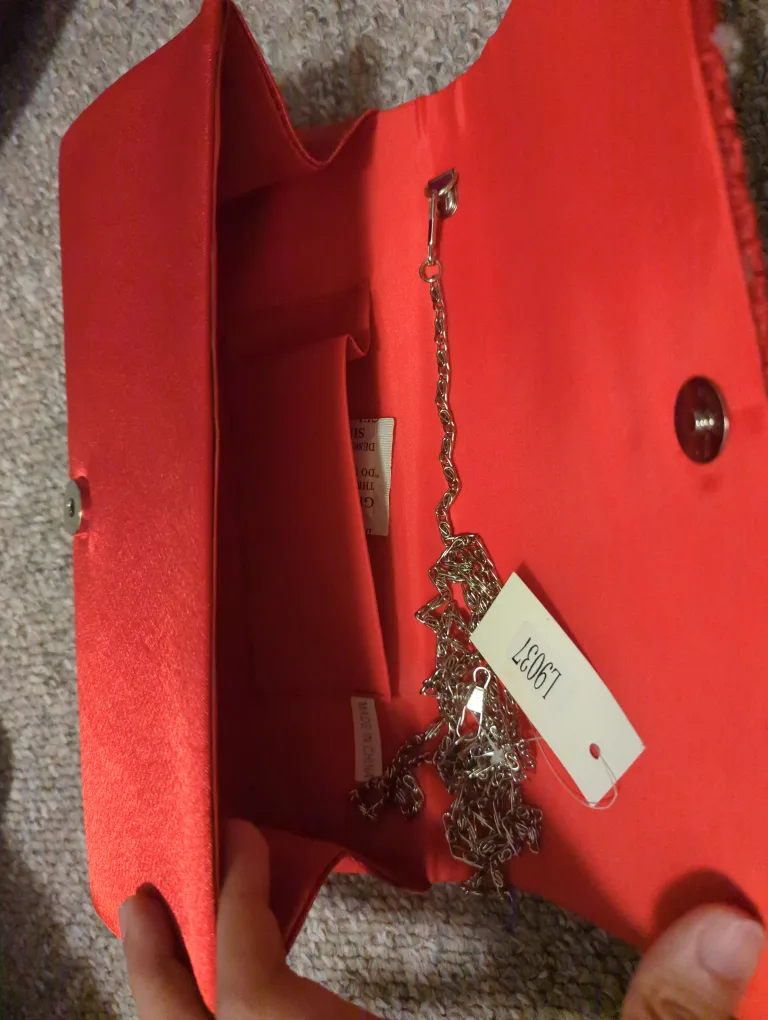 Two Clutches and two Crossbody Bags image indicator(3)