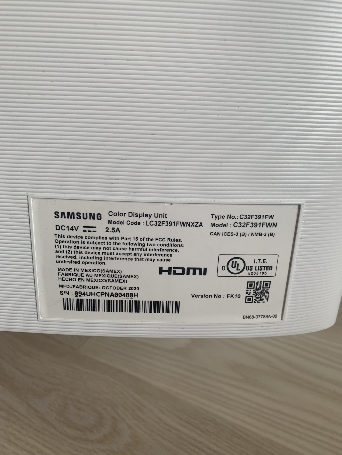Samsung Curved Monitor - photo 2