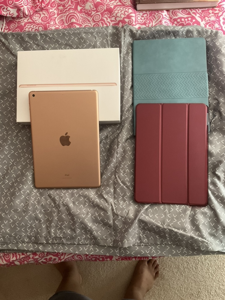 iPad 10.2” Rose Gold (7th generation) 32GB  Wifi only - photo 2