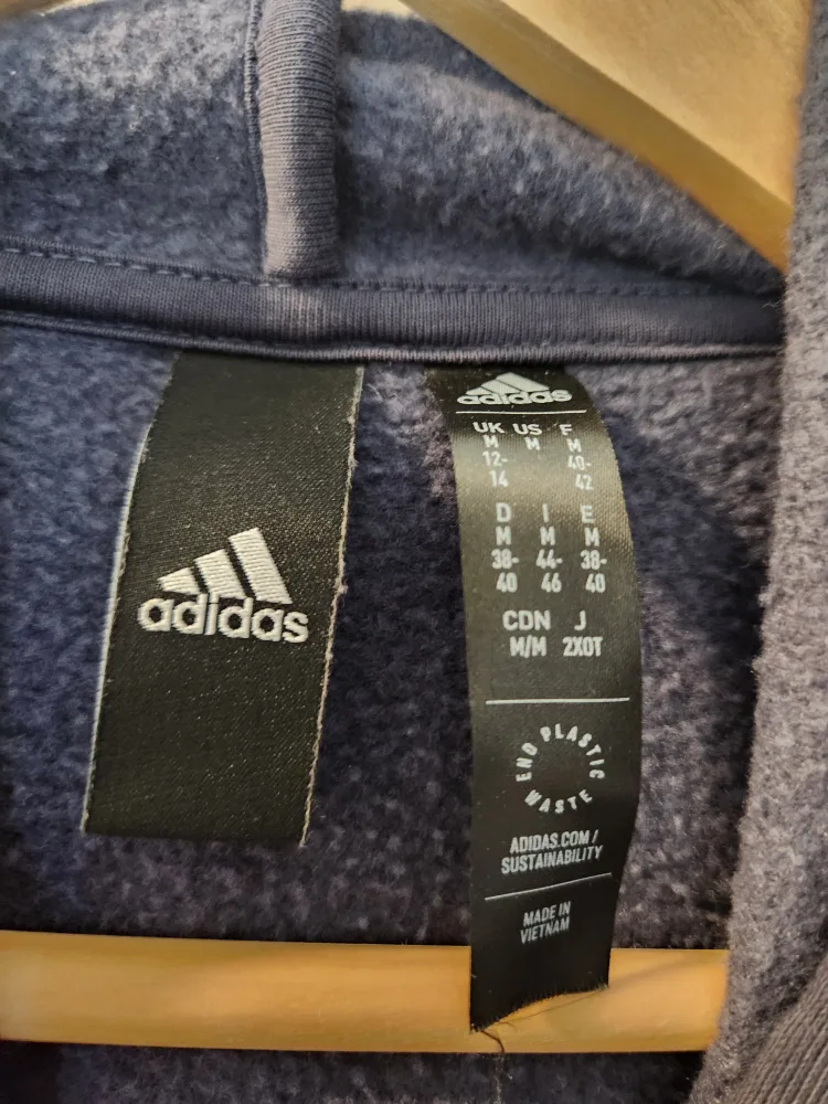 Adidas Cropped Hoodie Medium image indicator(4)