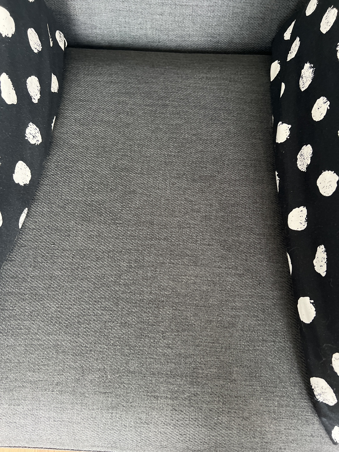 Grey chair with cushion - photo 3