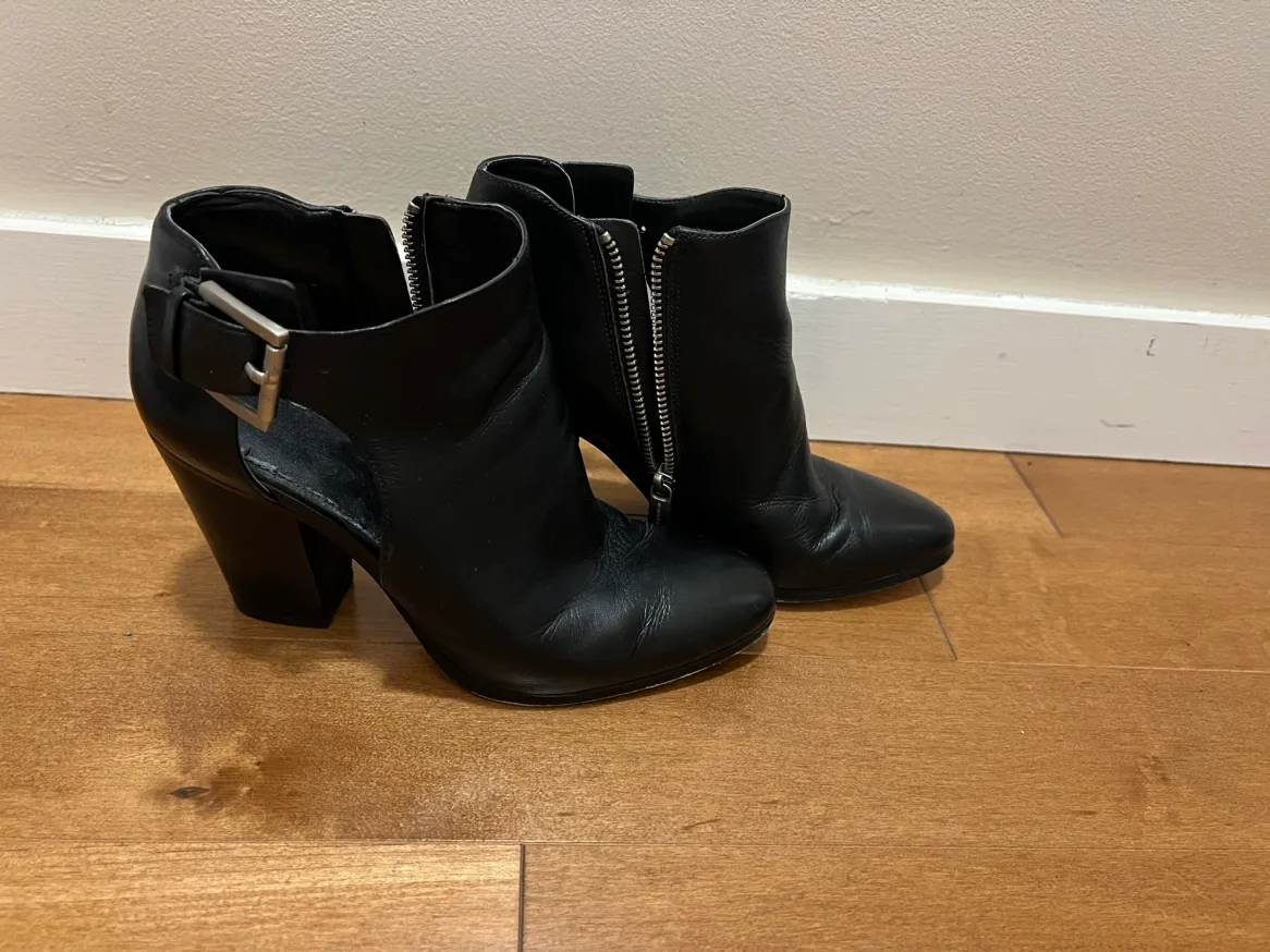 Black Leather Booties (Michael Kors) image indicator(2)
