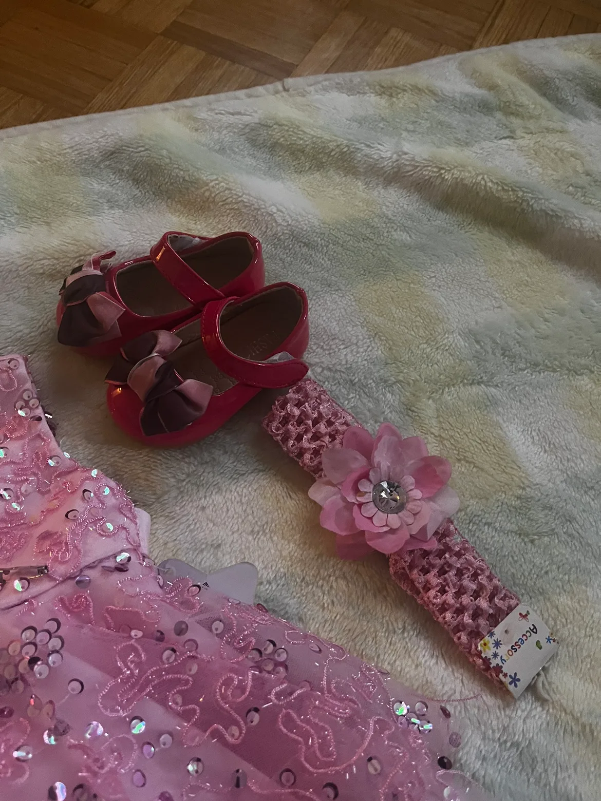 Baby Girl Dress, Shoes and Headband Set image indicator(3)