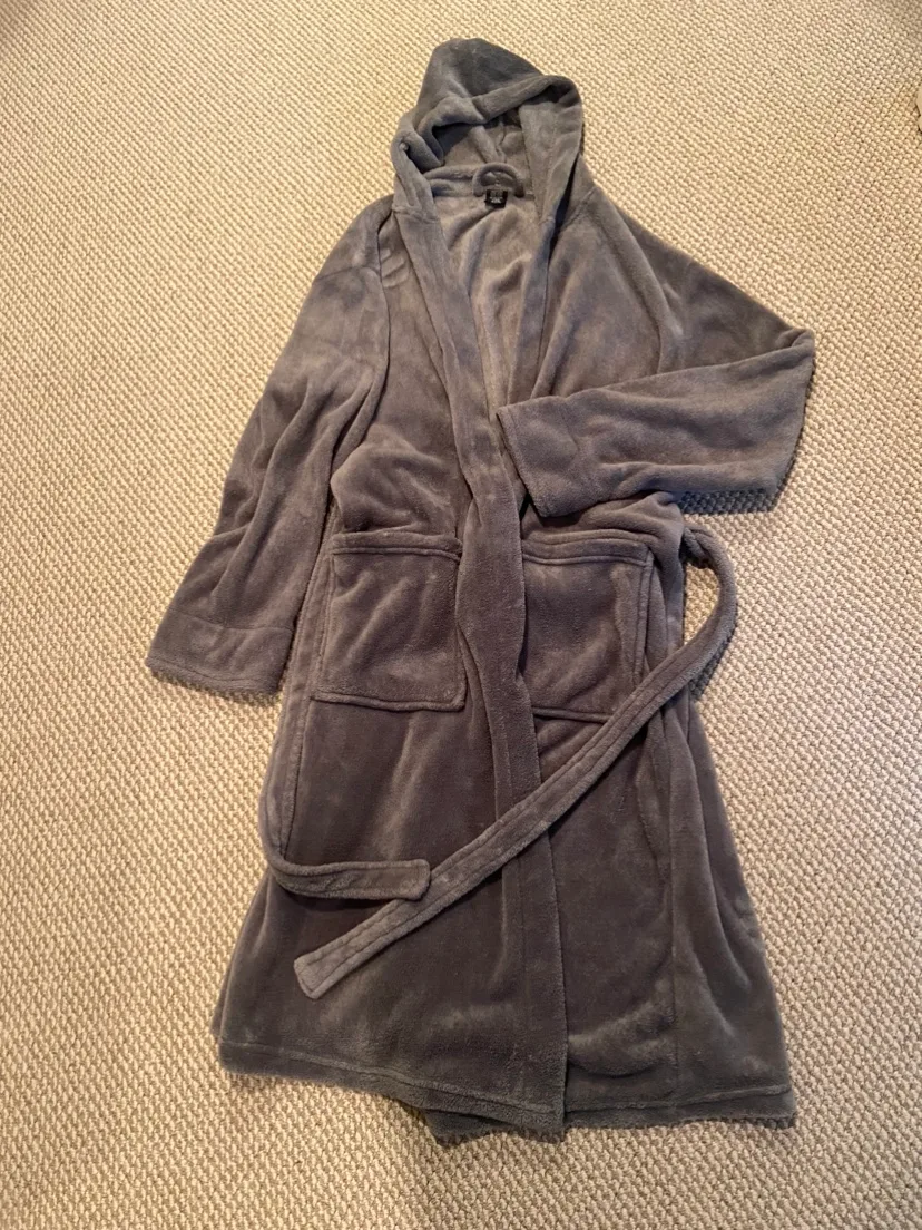 Grey Hooded Robe thumbnail