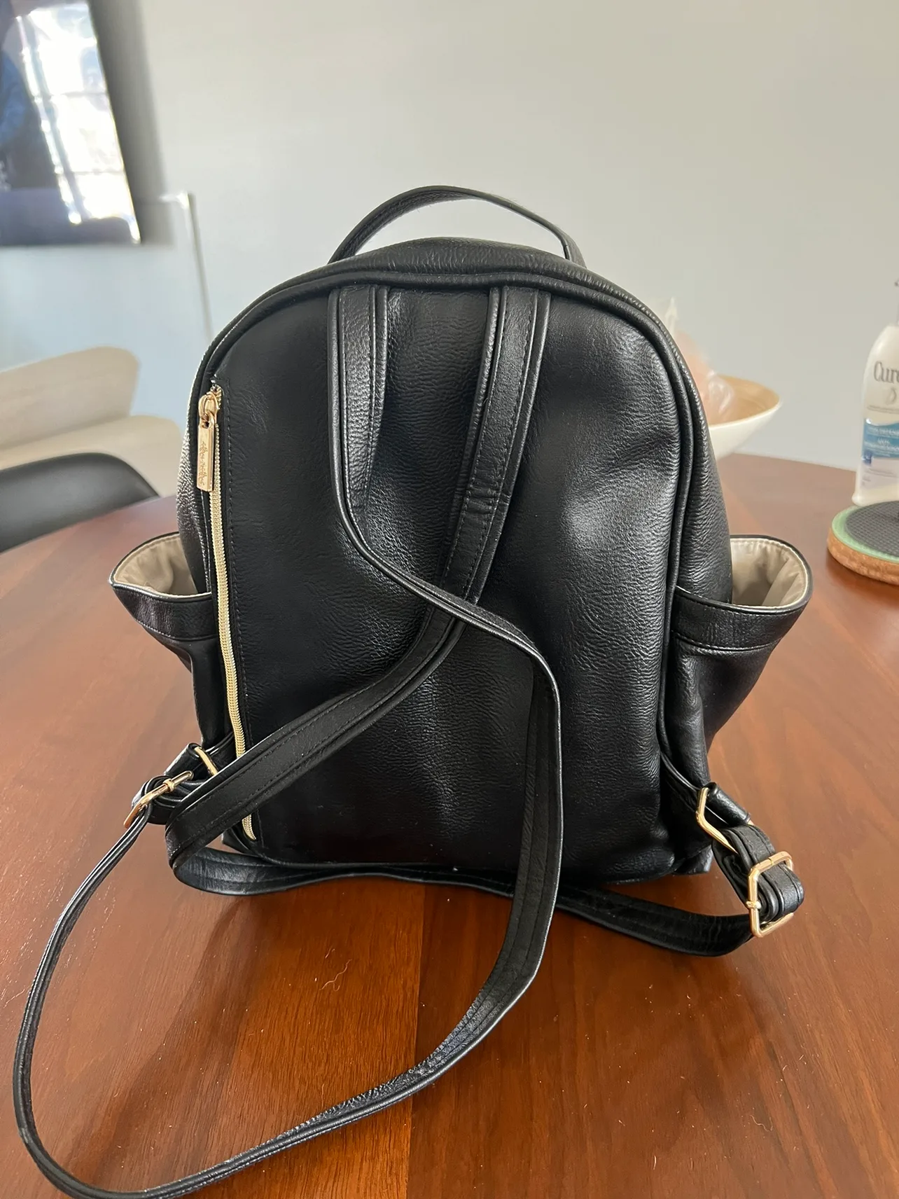 Itzy Ritzy Diaper Backpack image indicator(3)