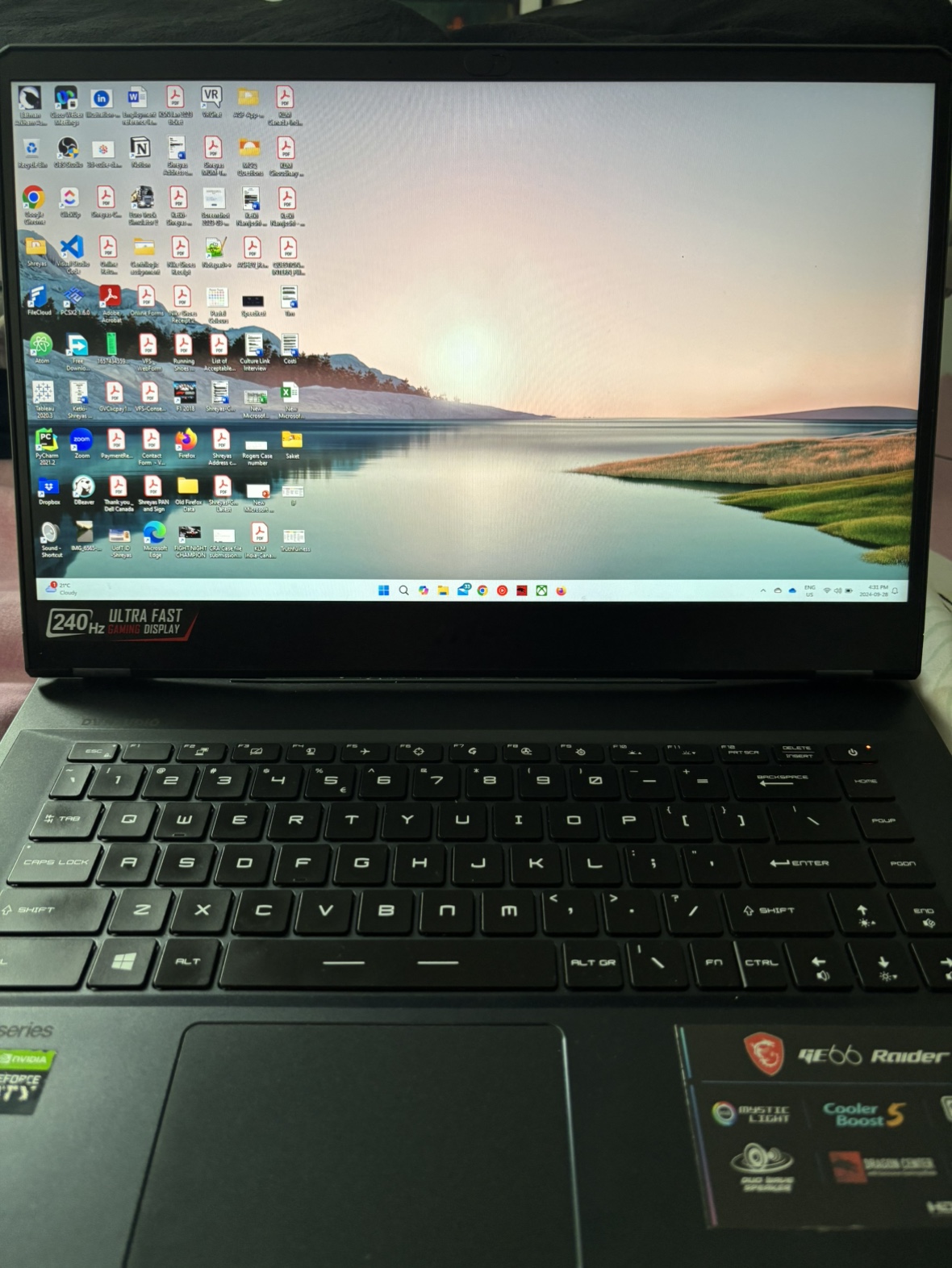 MSI GE66 Raider Laptop - photo 2