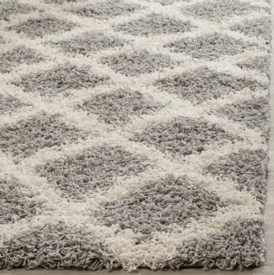 Safavieh grey/ Ivory Shag Rug image indicator(2)