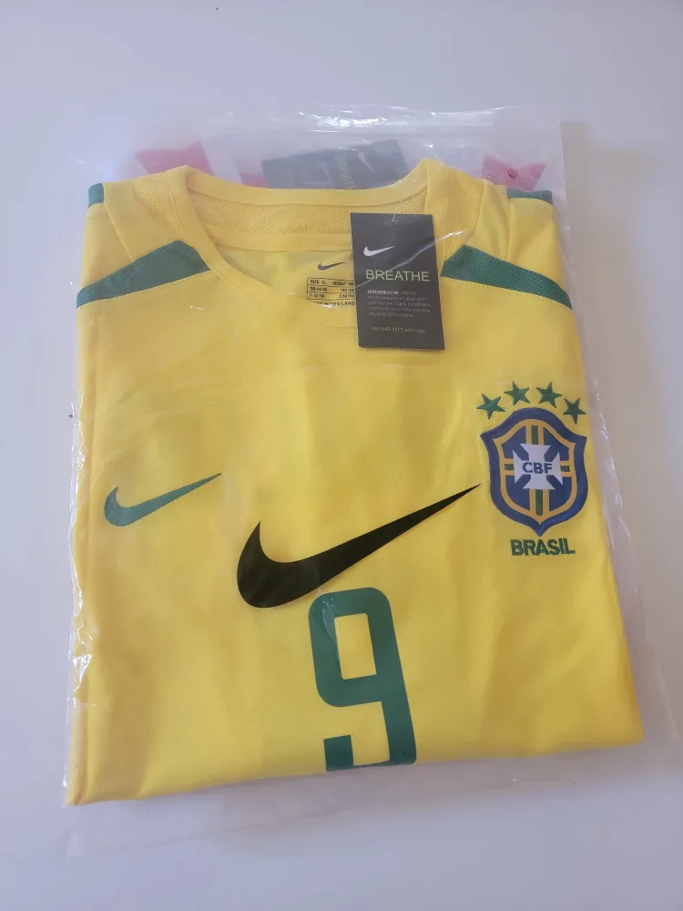 Brazil WORLD CUP 2002 Ronaldo #9 Jersey image indicator(3)