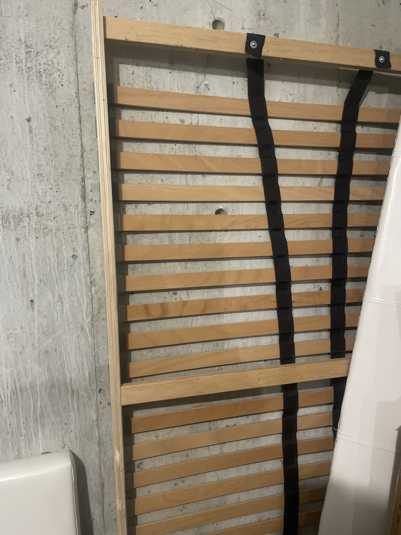 Twin bed frame with slats - photo 4