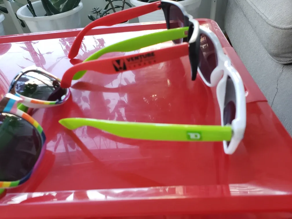 3 Pairs of Sunglasses image indicator(4)