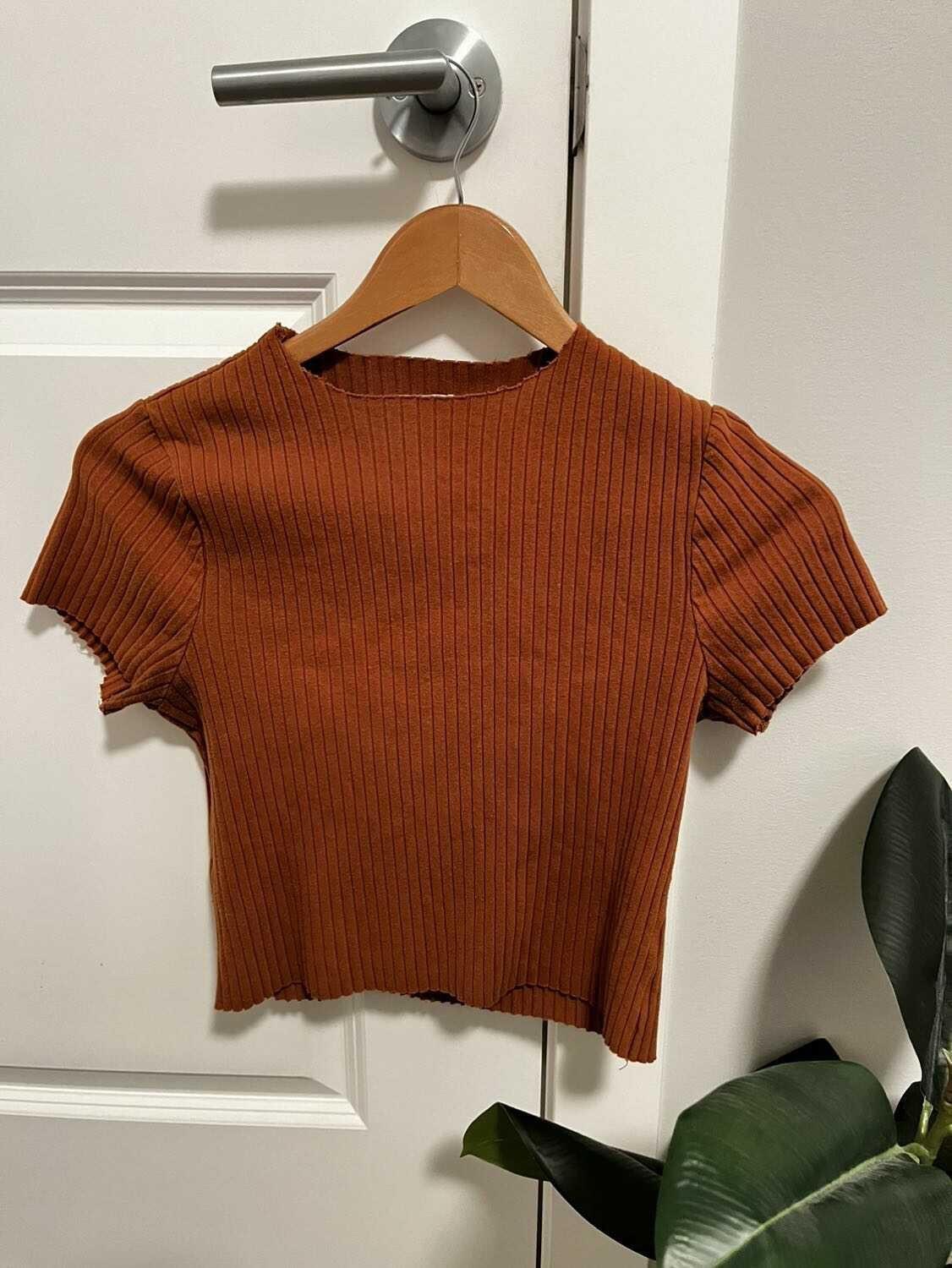 Ribbed Crop Top