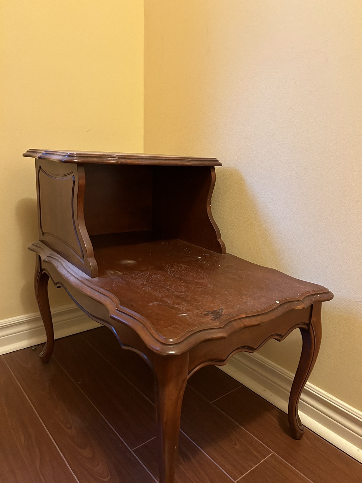 Vintage End Table - photo 2