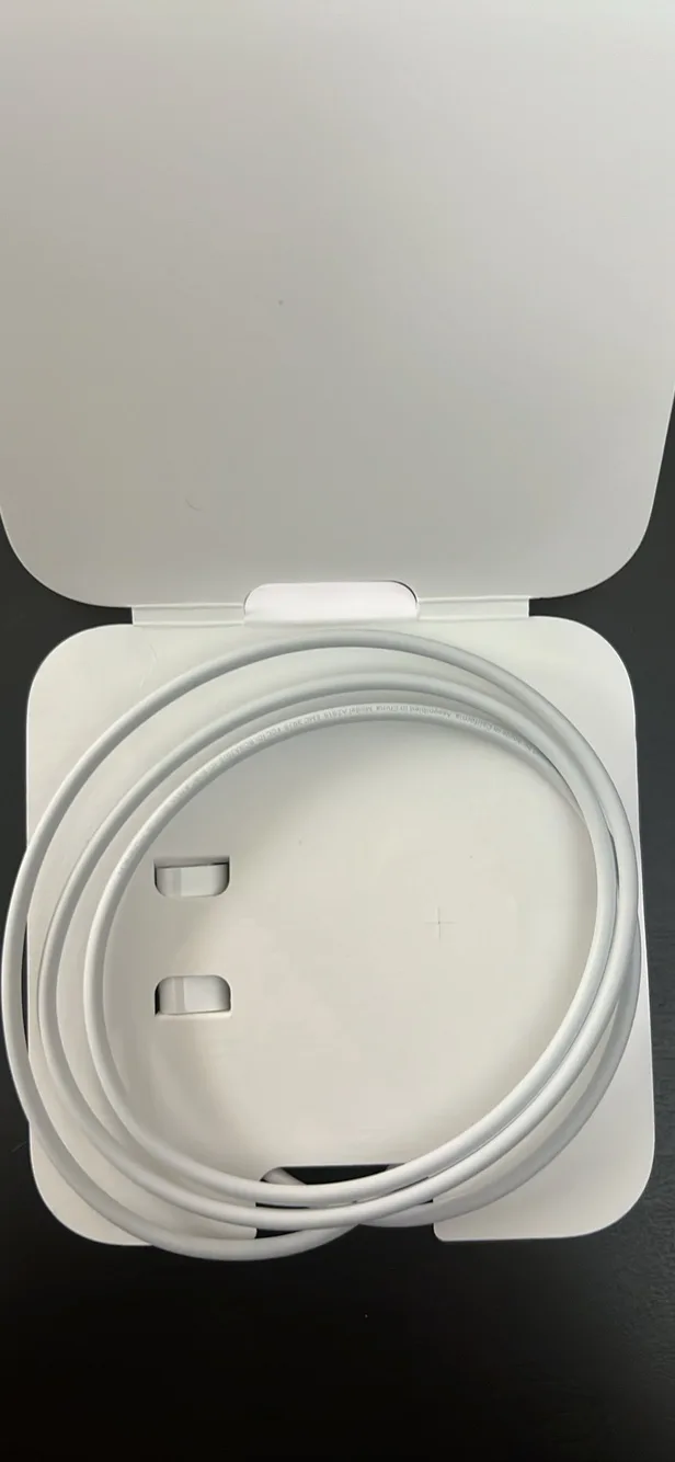 Apple Watch Magnetic Fast Charger to USB-C Cable image indicator(3)