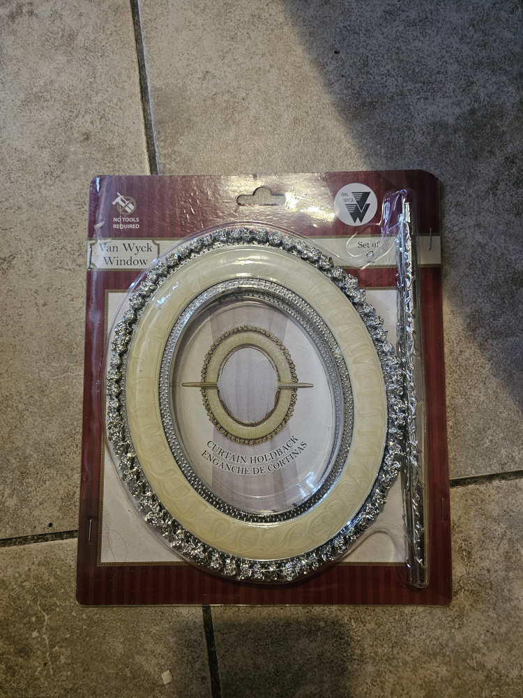 curtain holdback - photo 3