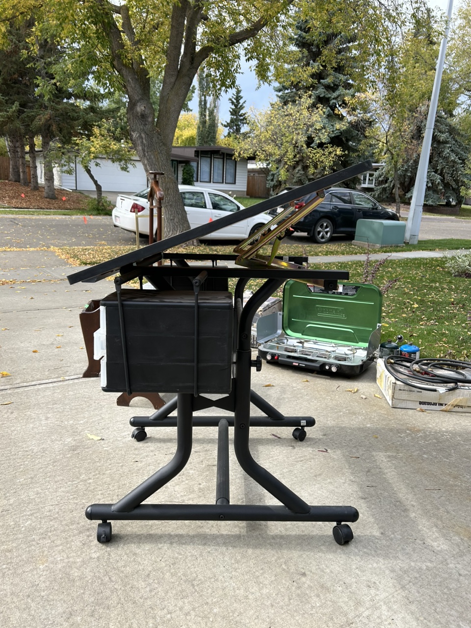 Adjustable drafting/art table. - photo 2