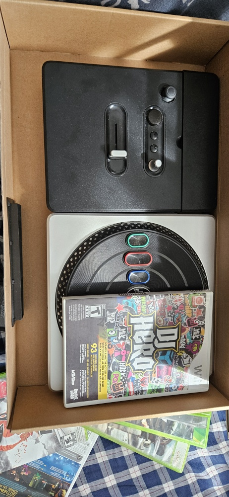 DJ hero for the wii - photo 2