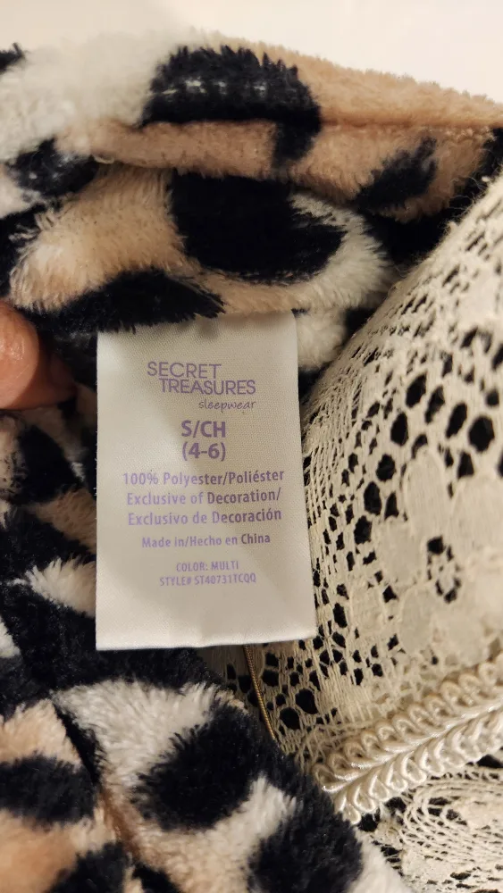 Leopard Print Pullover Sweatshirt image indicator(4)